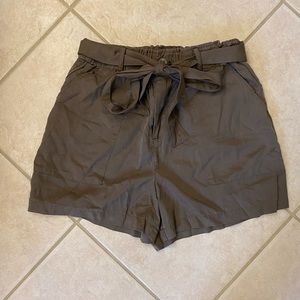 High Wasted Tie Linen Short